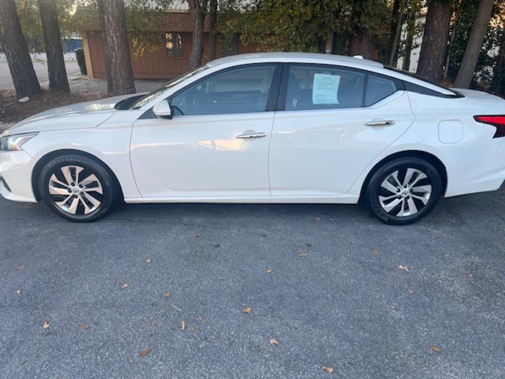 2020 Nissan Altima S's photo