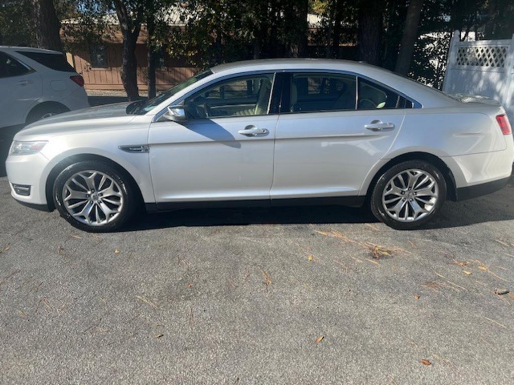 2013 Ford Taurus Limited
